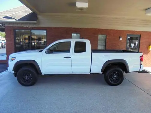2019 Toyota Tacoma SR 4WD photo
