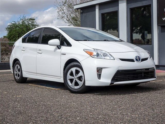 2015 Toyota Prius Two FWD photo