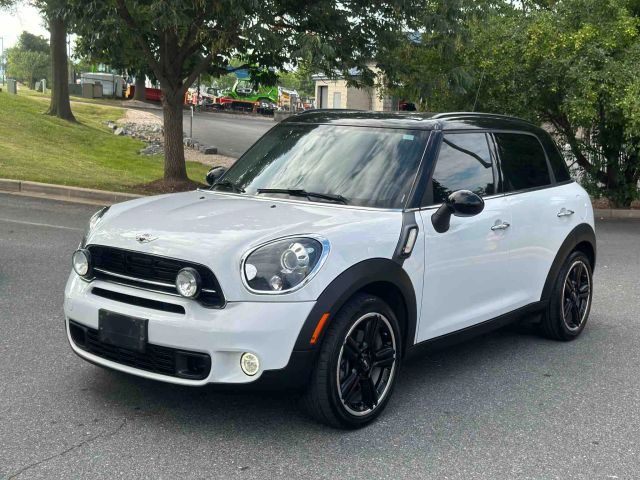 2015 MINI Countryman S FWD photo