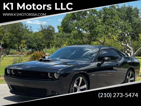 2015 Dodge Challenger R/T Shaker RWD photo