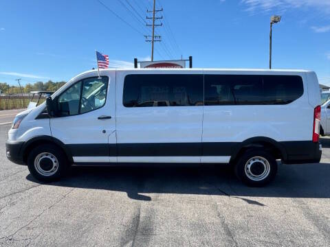 2021 Ford Transit Passenger Wagon XLT RWD photo