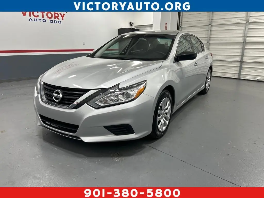 2016 Nissan Altima 2.5 FWD photo