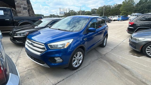 2017 Ford Escape SE FWD photo