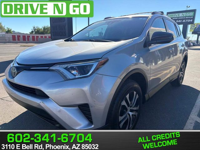 2017 Toyota RAV4 LE FWD photo