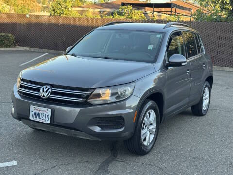 2015 Volkswagen Tiguan S FWD photo