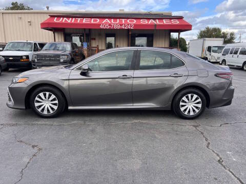 2021 Toyota Camry Hybrid LE FWD photo