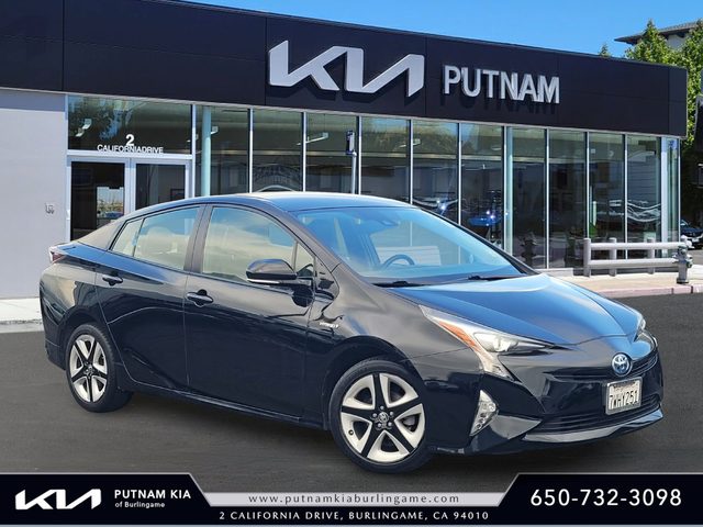2016 Toyota Prius Three FWD photo