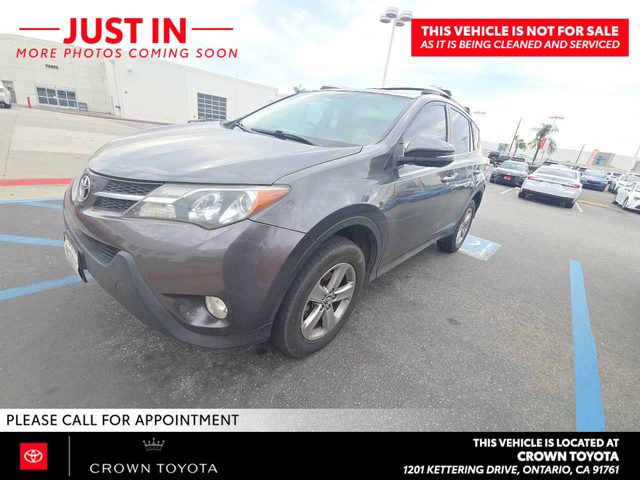 2015 Toyota RAV4 XLE FWD photo