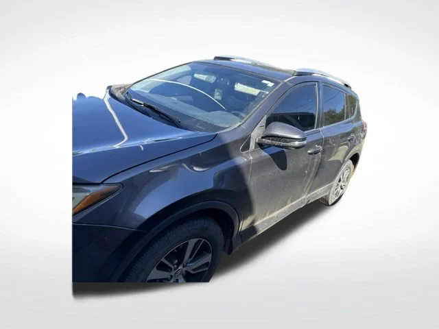 2016 Toyota RAV4 XLE FWD photo