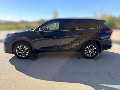2023 Toyota Highlander XLE AWD photo
