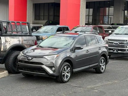 2017 Toyota RAV4 XLE FWD photo