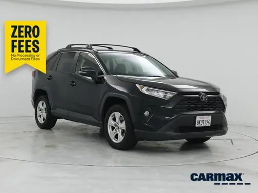 2019 Toyota RAV4 XLE FWD photo