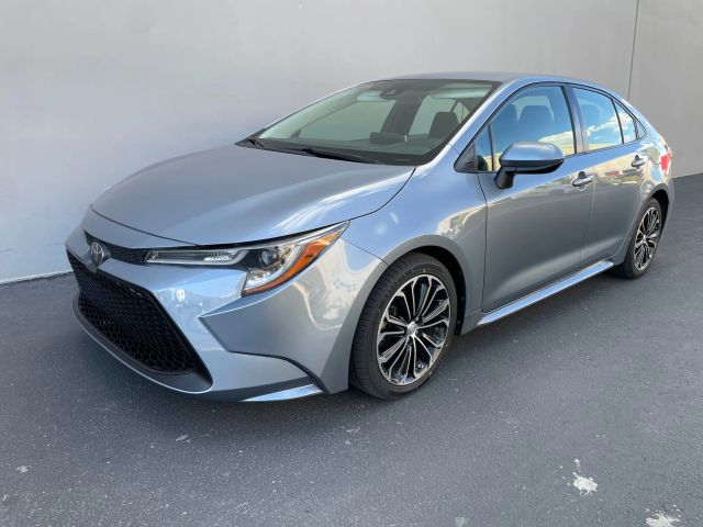 2020 Toyota Corolla LE FWD photo
