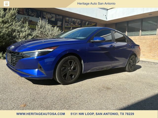 2023 Hyundai Elantra SEL FWD photo