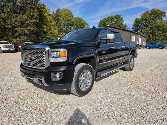 2017 GMC Sierra 2500HD Denali 4WD photo