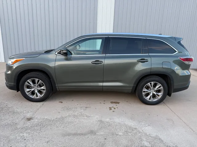 2015 Toyota Highlander XLE AWD photo