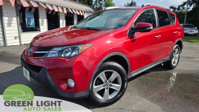 2015 Toyota RAV4 XLE FWD photo