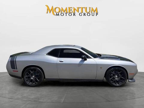 2015 Dodge Challenger R/T Scat Pack RWD photo