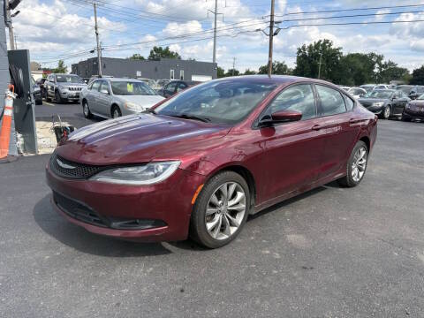 2015 Chrysler 200 S FWD photo