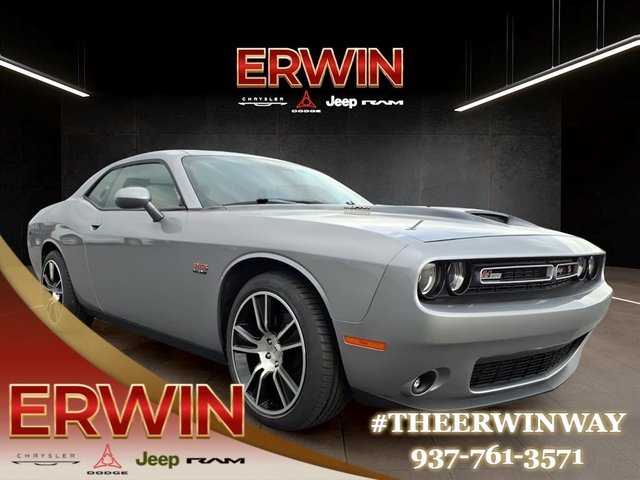 2015 Dodge Challenger R/T Plus RWD photo