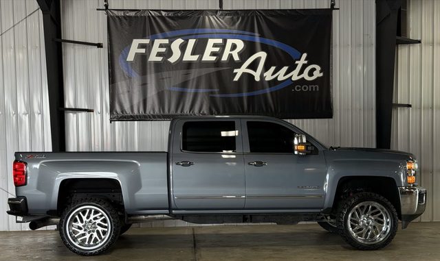2015 Chevrolet Silverado 3500HD LTZ 4WD photo