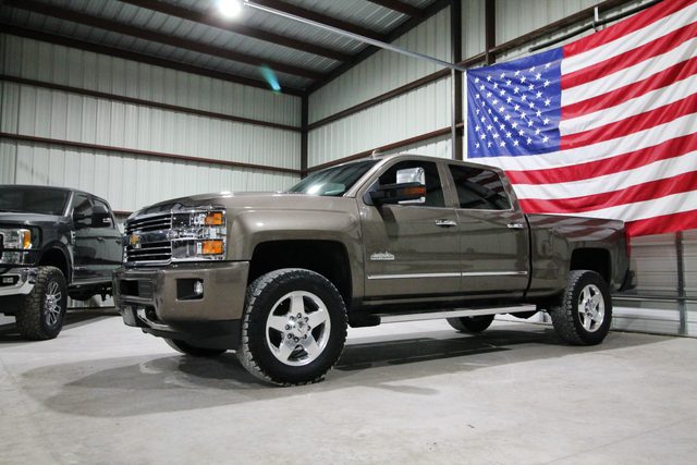 2015 Chevrolet Silverado 2500HD High Country 4WD photo