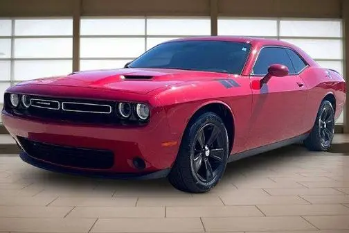 2015 Dodge Challenger SXT RWD photo