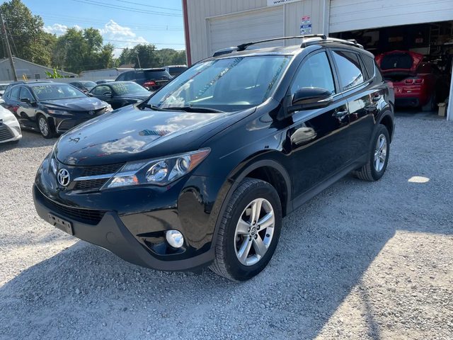 2015 Toyota RAV4 XLE FWD photo