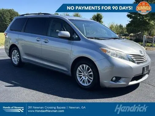 2015 Toyota Sienna XLE FWD photo