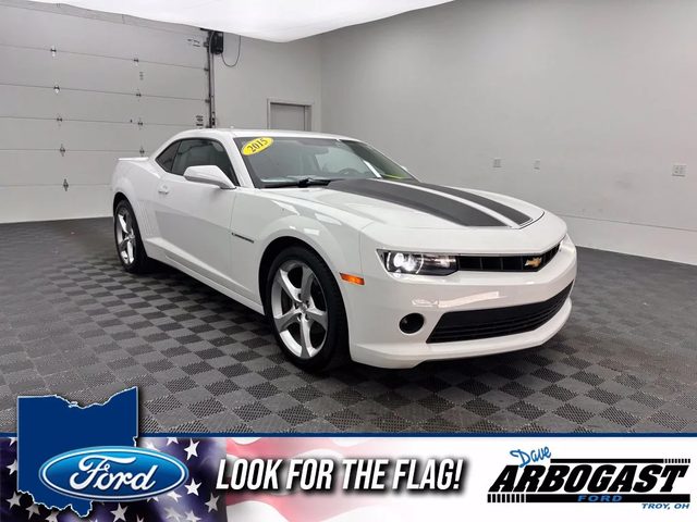 2015 Chevrolet Camaro LT RWD photo