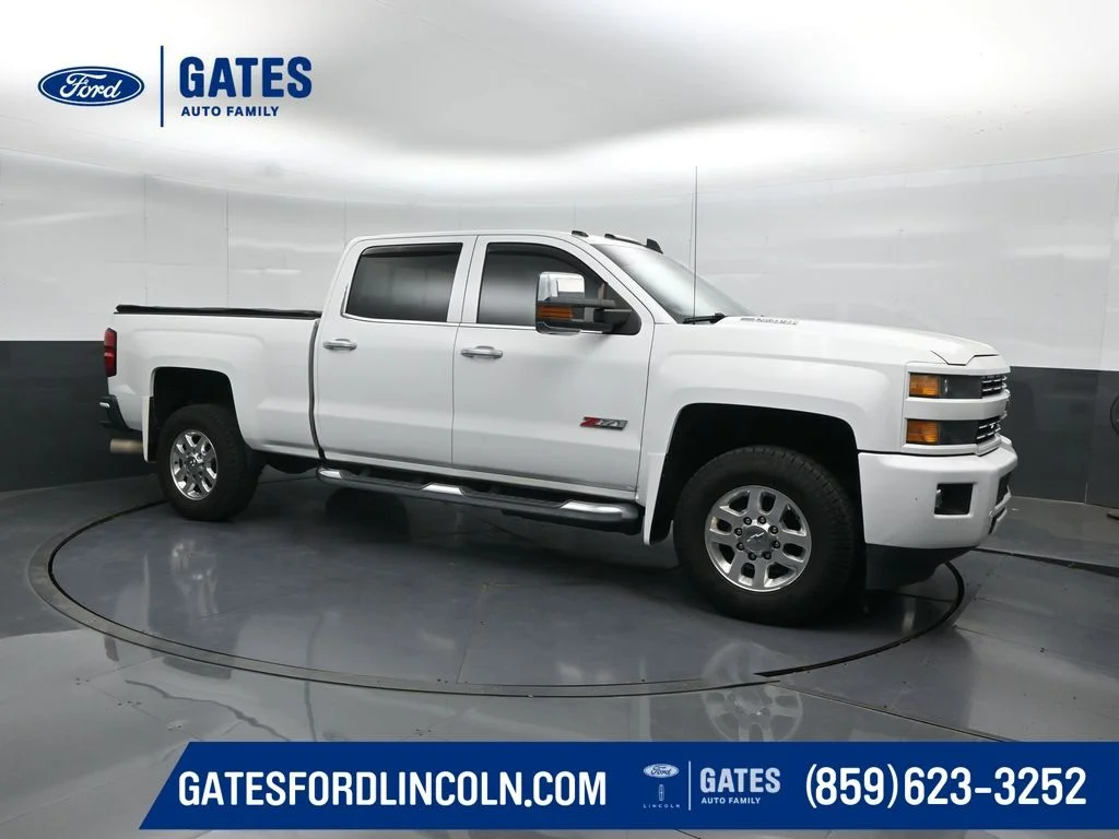 2015 Chevrolet Silverado 3500HD LTZ 4WD photo