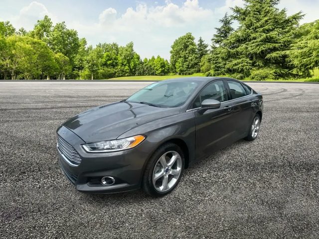 2016 Ford Fusion S FWD photo