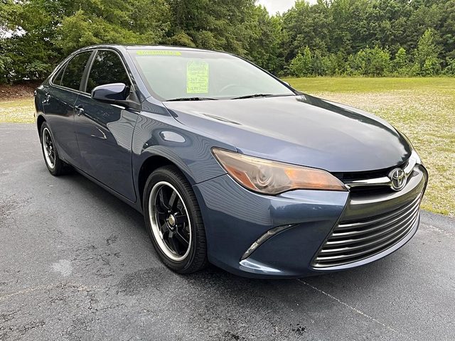 2015 Toyota Camry LE FWD photo