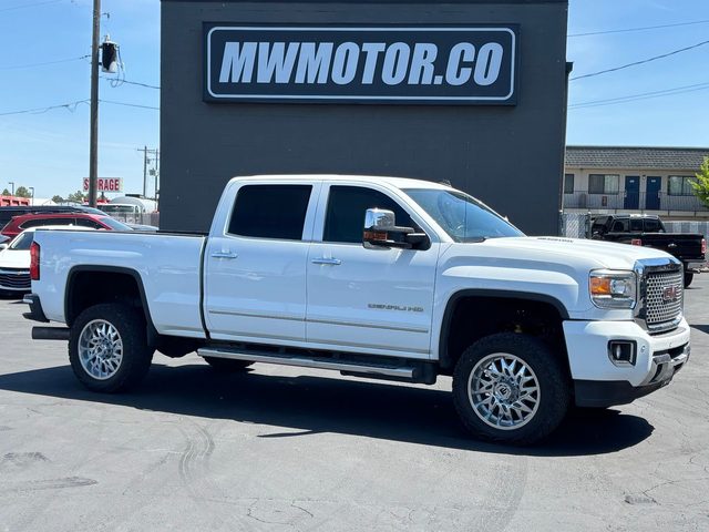 2015 GMC Sierra 2500HD Denali 4WD photo