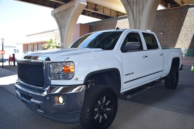2015 GMC Sierra 2500HD SLT RWD photo