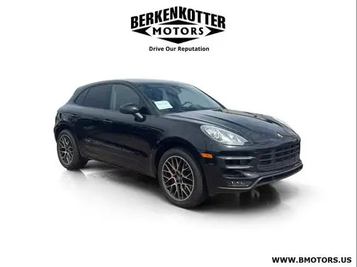 2015 Porsche Macan Turbo AWD photo