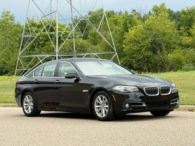 2015 BMW 5 Series 528i xDrive AWD photo