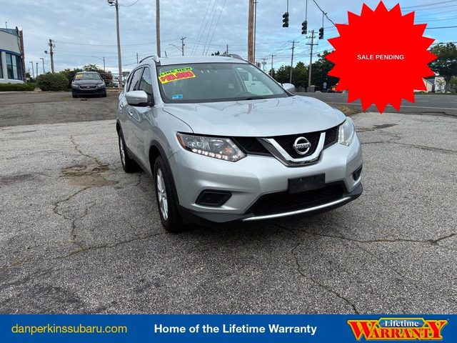2015 Nissan Rogue SV AWD photo