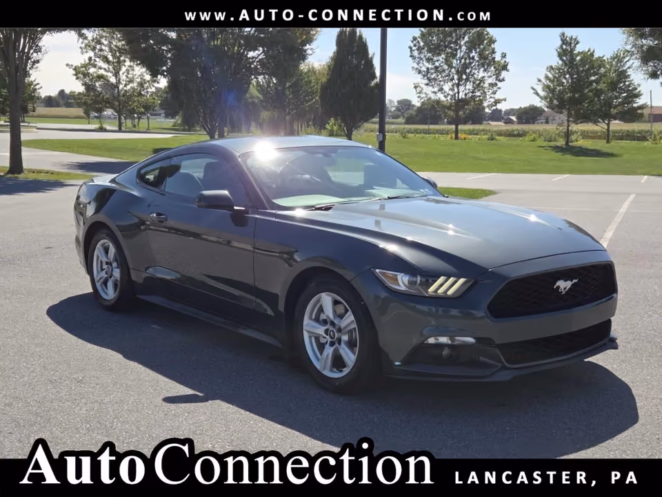 2015 Ford Mustang EcoBoost RWD photo