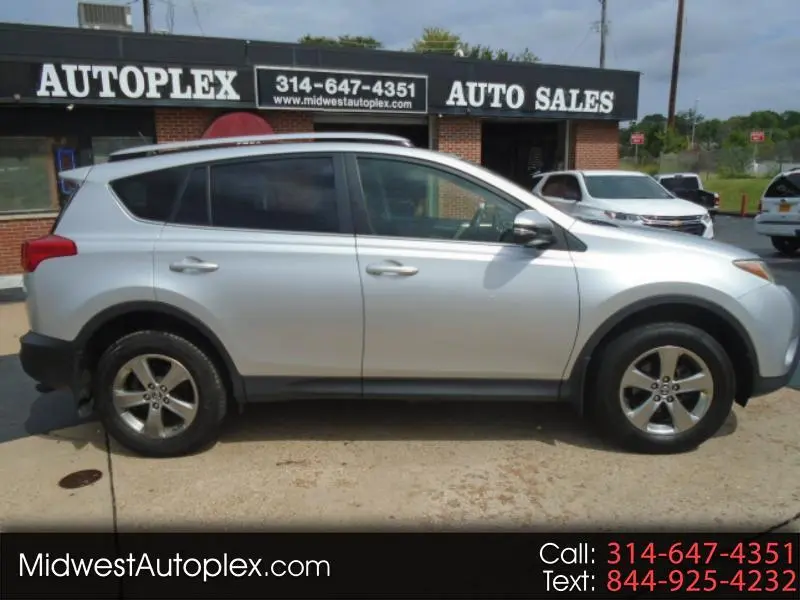 2015 Toyota RAV4 XLE AWD photo