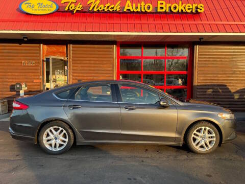 2016 Ford Fusion SE FWD photo
