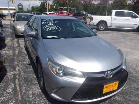 2015 Toyota Camry SE FWD photo