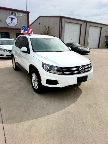 2015 Volkswagen Tiguan SE FWD photo
