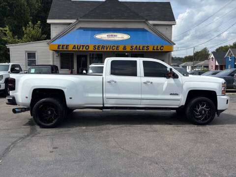 2015 Chevrolet Silverado 3500HD High Country 4WD photo