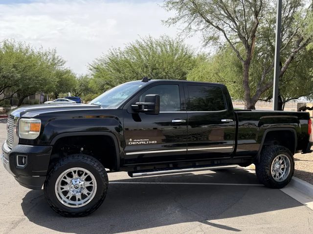 2015 GMC Sierra 2500HD Denali 4WD photo