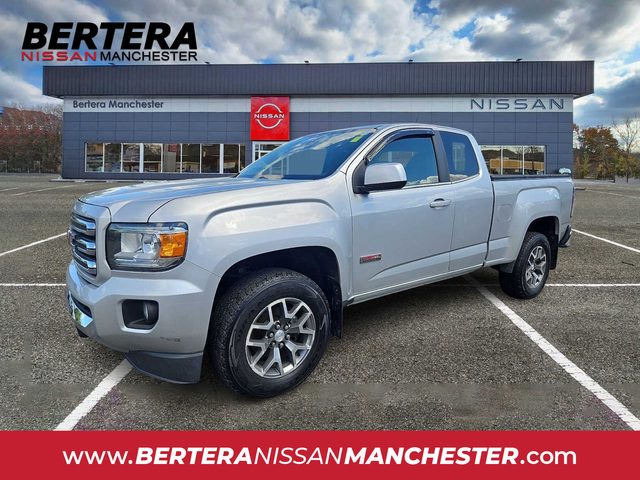 2015 GMC Canyon 4WD SLE 4WD photo