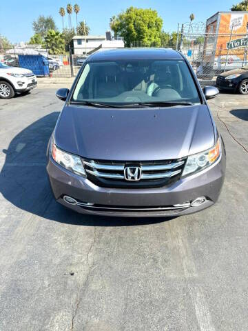 2015 Honda Odyssey Touring FWD photo
