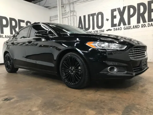 2016 Ford Fusion SE FWD photo