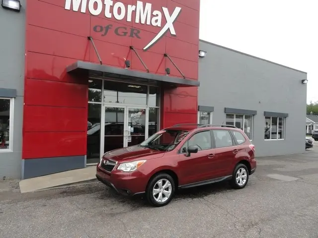 2015 Subaru Forester 2.5i AWD photo