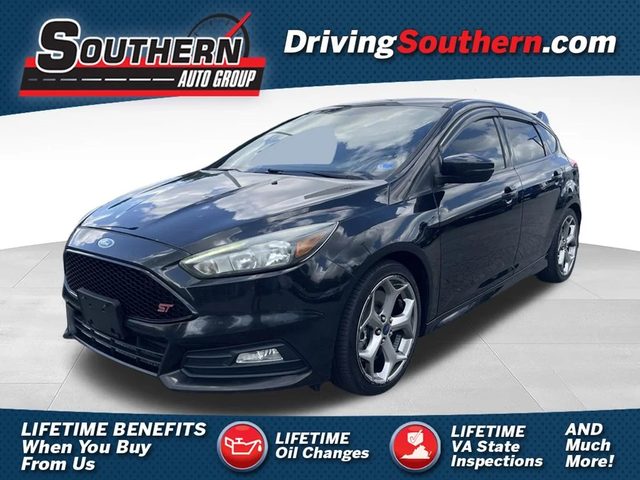 2015 Ford Focus ST FWD photo
